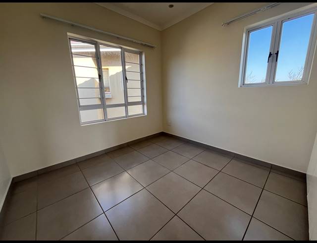2 BEDROOM APARTMENT TO LET IN SHEFFIELD BEACH